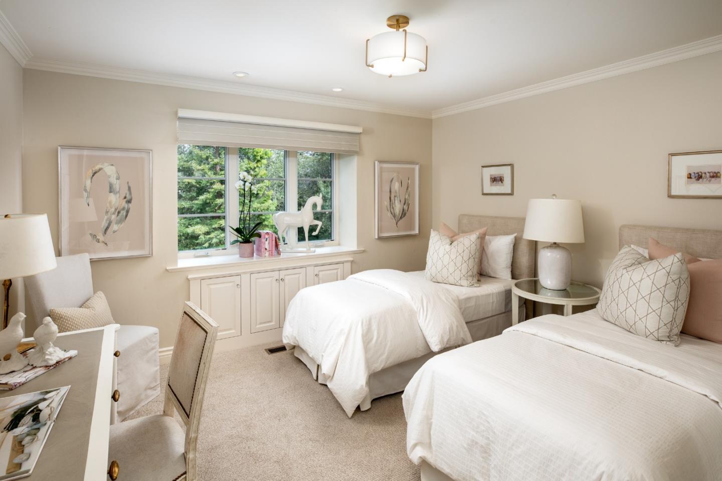 Detail Gallery Image 16 of 29 For 1691 Stone Pine Ln, Menlo Park,  CA 94025 - 3 Beds | 2/1 Baths