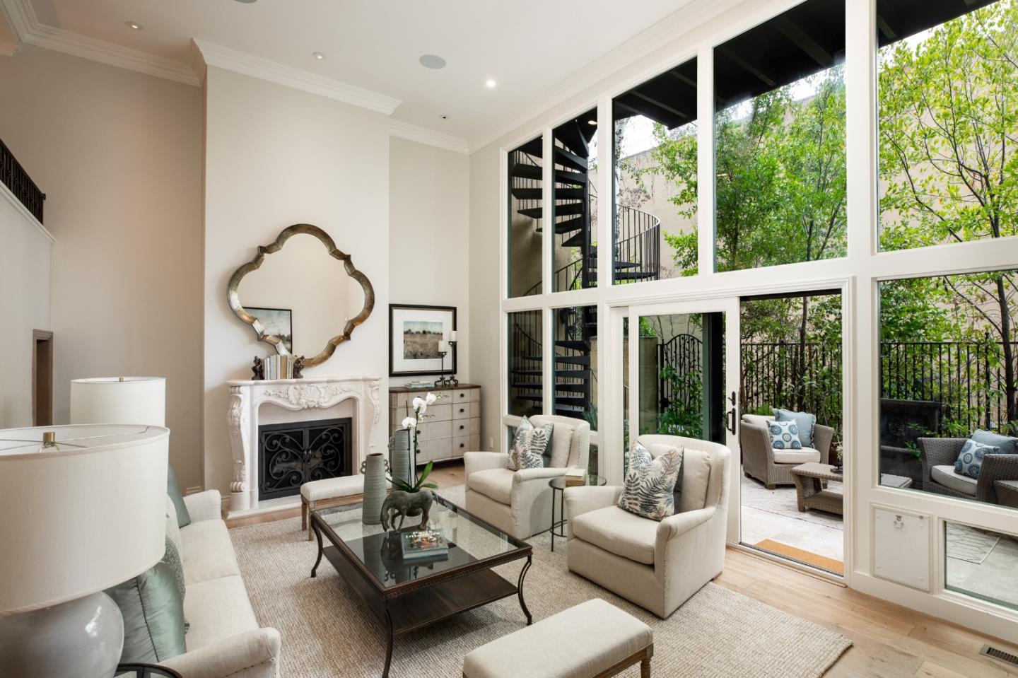 Detail Gallery Image 4 of 29 For 1691 Stone Pine Ln, Menlo Park,  CA 94025 - 3 Beds | 2/1 Baths