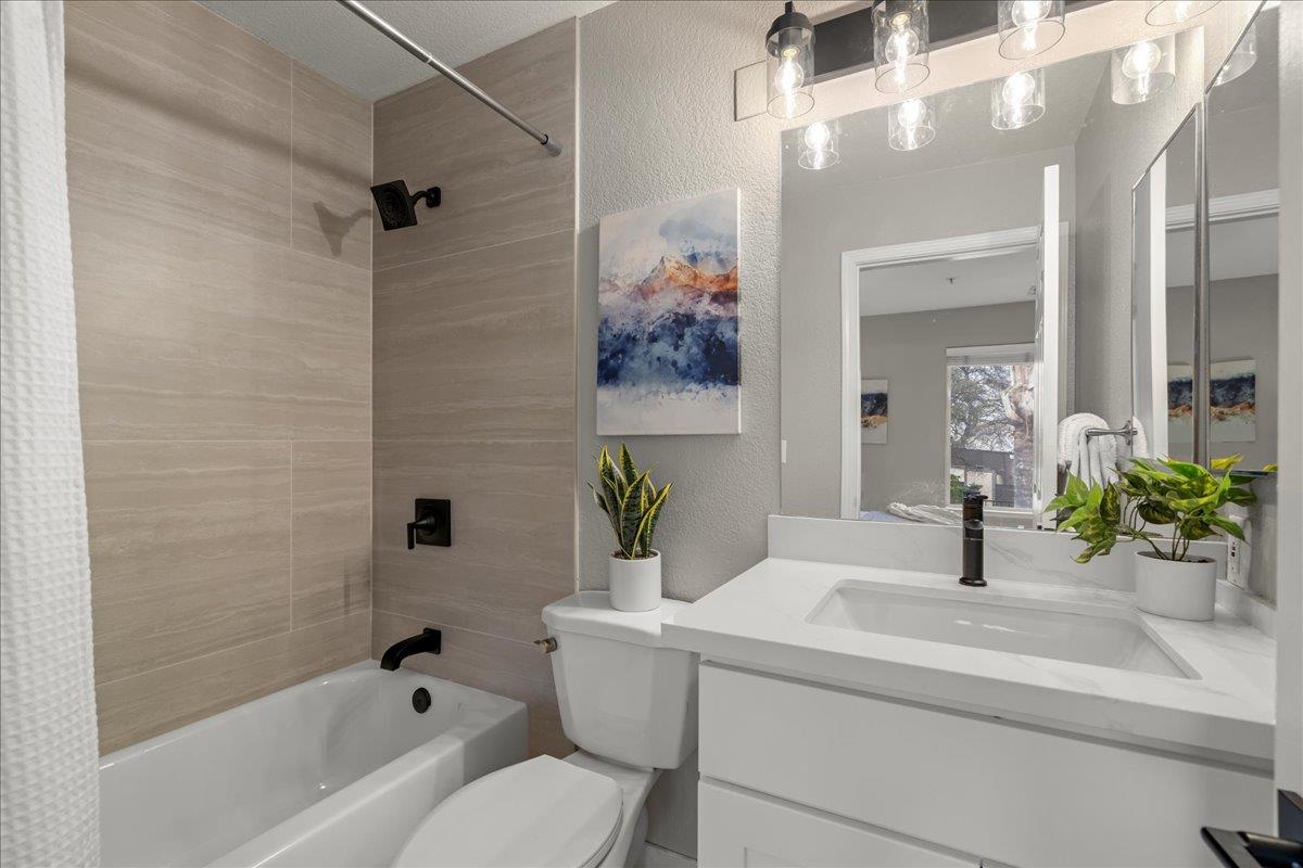 Detail Gallery Image 14 of 16 For 1690 Civic Center Dr #102,  Santa Clara,  CA 95050 - 2 Beds | 2/1 Baths