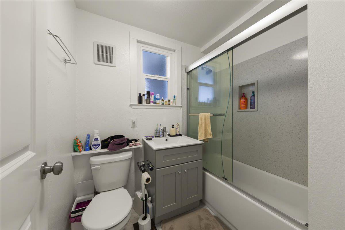Detail Gallery Image 6 of 17 For 299 Rhine St, Daly City,  CA 94014 - – Beds | – Baths