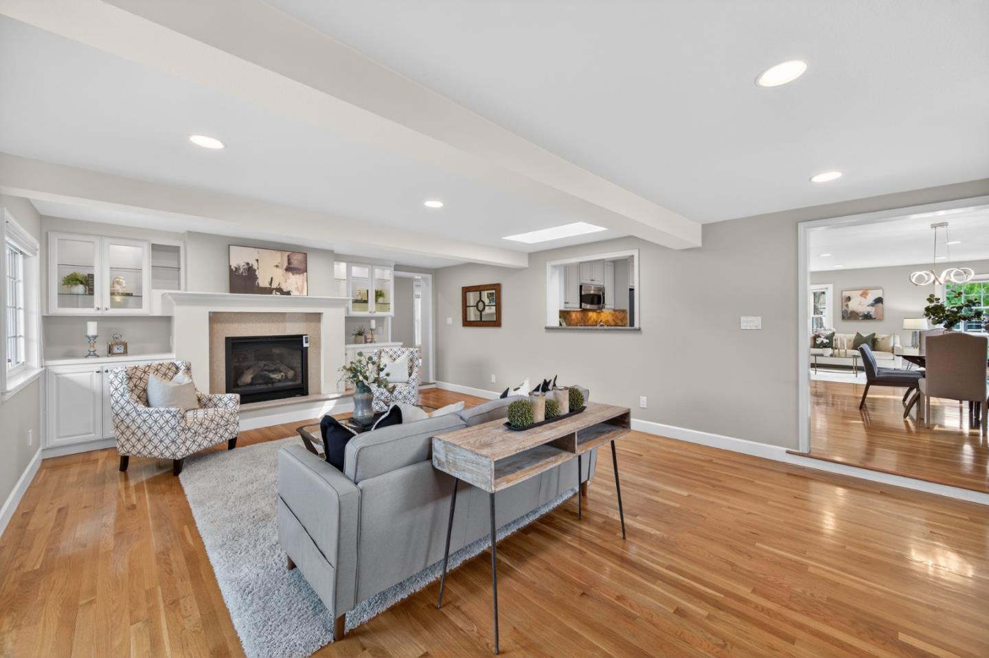 Detail Gallery Image 12 of 48 For 935 El Rio Dr, San Jose,  CA 95125 - 4 Beds | 2 Baths