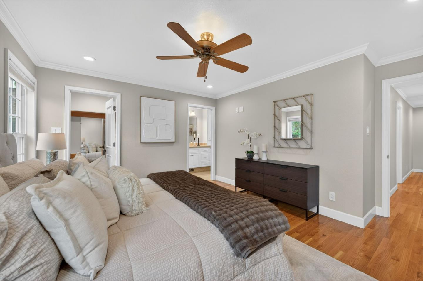 Detail Gallery Image 15 of 48 For 935 El Rio Dr, San Jose,  CA 95125 - 4 Beds | 2 Baths