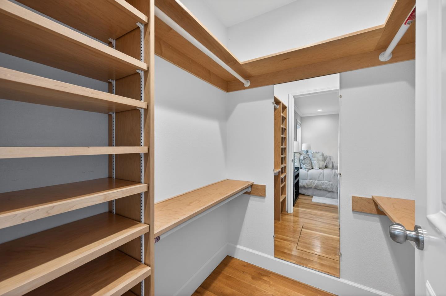 Detail Gallery Image 19 of 48 For 935 El Rio Dr, San Jose,  CA 95125 - 4 Beds | 2 Baths