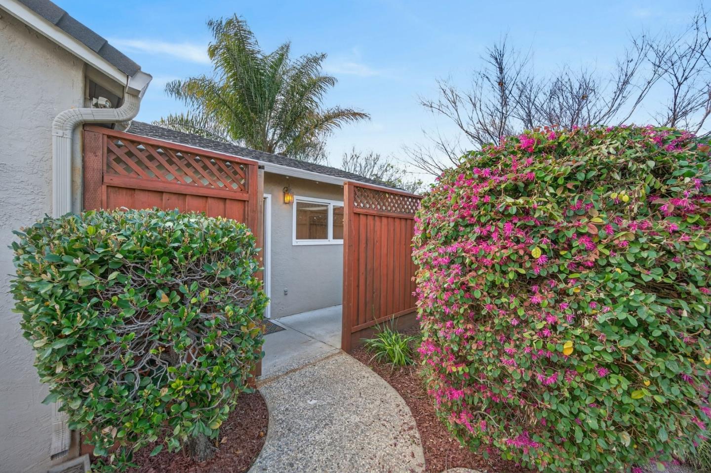 Detail Gallery Image 37 of 48 For 935 El Rio Dr, San Jose,  CA 95125 - 4 Beds | 2 Baths