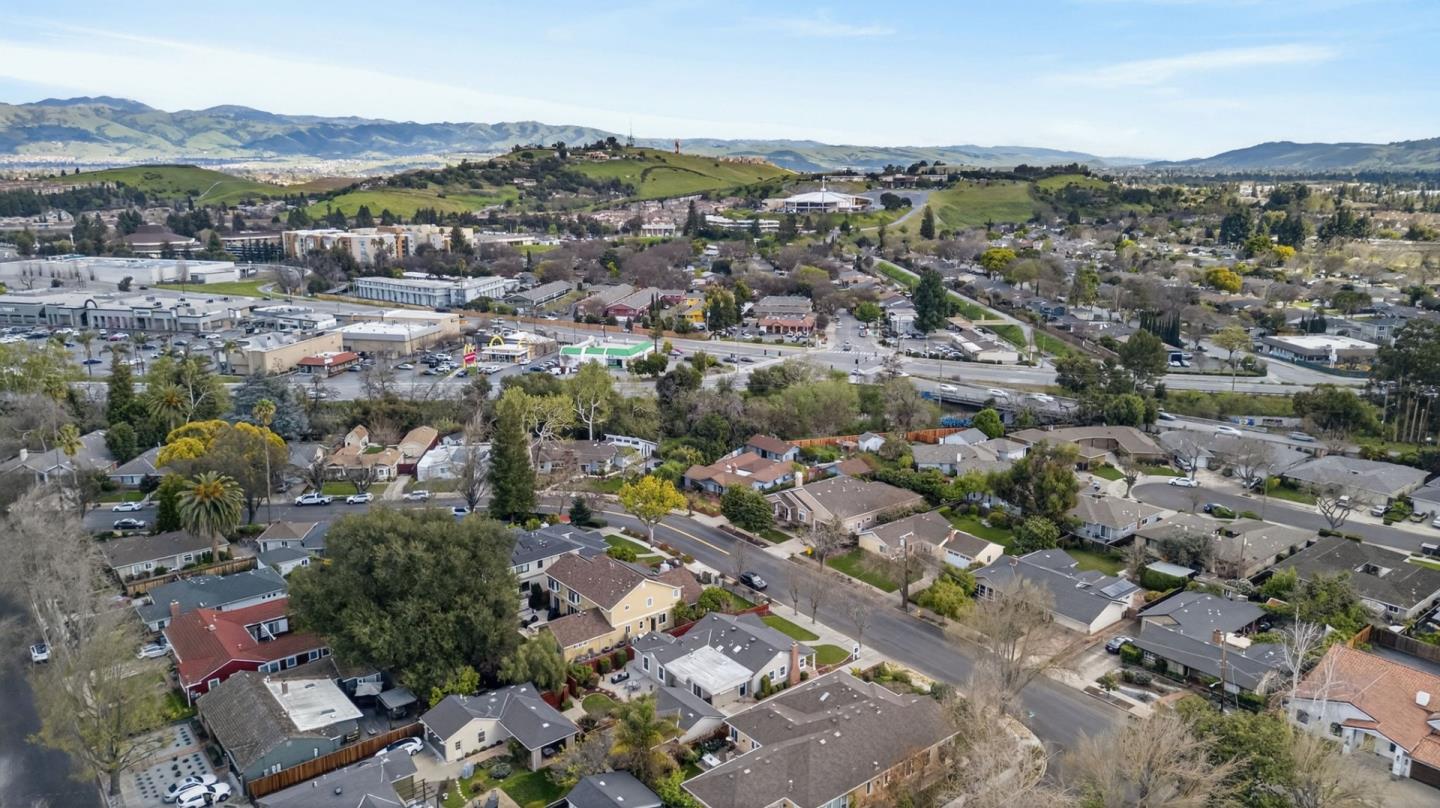 Detail Gallery Image 46 of 48 For 935 El Rio Dr, San Jose,  CA 95125 - 4 Beds | 2 Baths