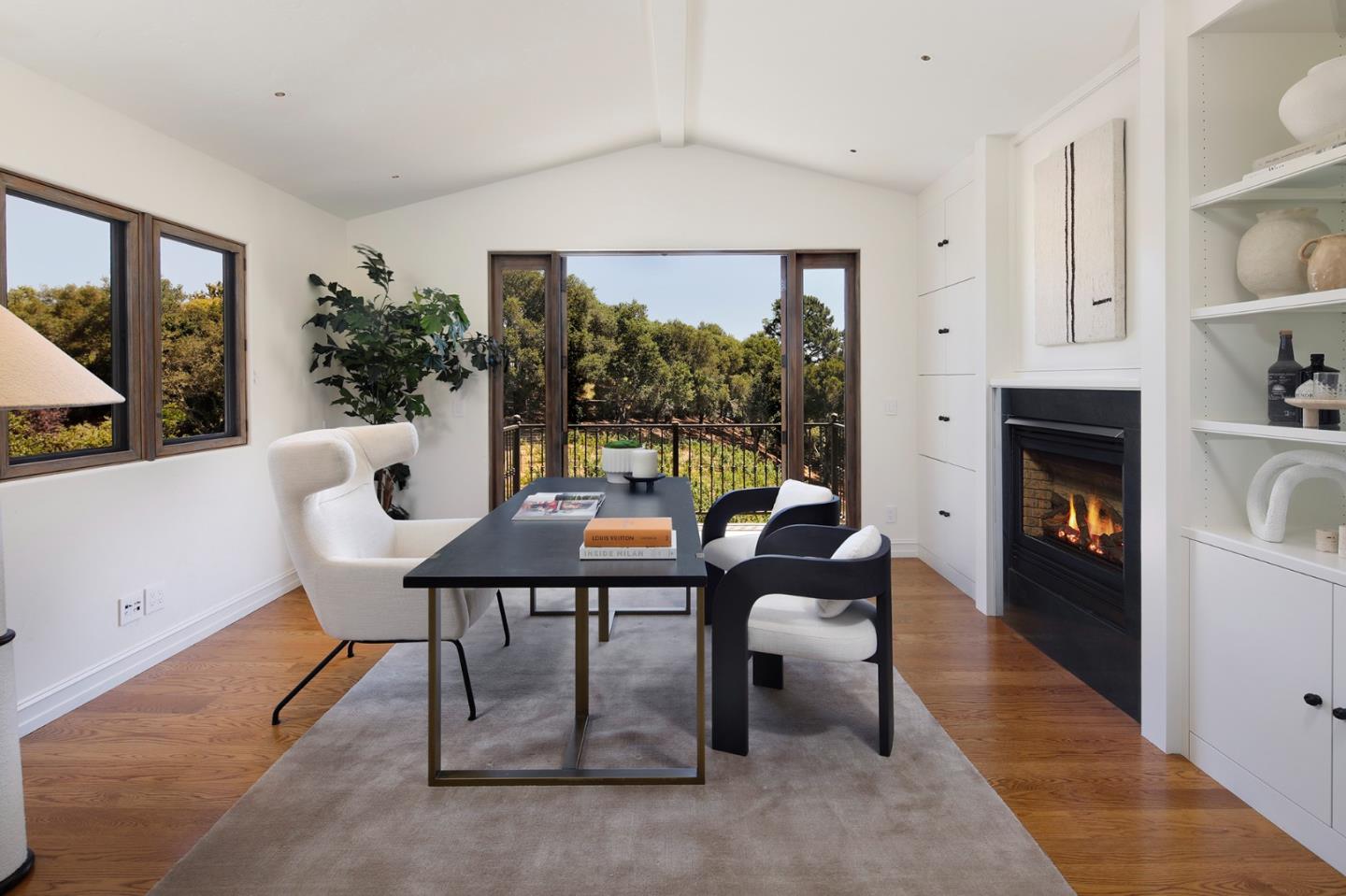 Detail Gallery Image 7 of 22 For 307 Olive Hill Ln, Woodside,  CA 94062 - 6 Beds | 5 Baths