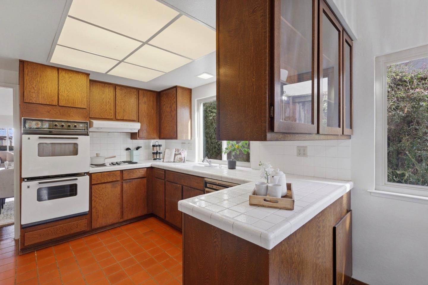 Detail Gallery Image 14 of 54 For 2026 Fairmont Dr, San Mateo,  CA 94402 - 3 Beds | 2/1 Baths