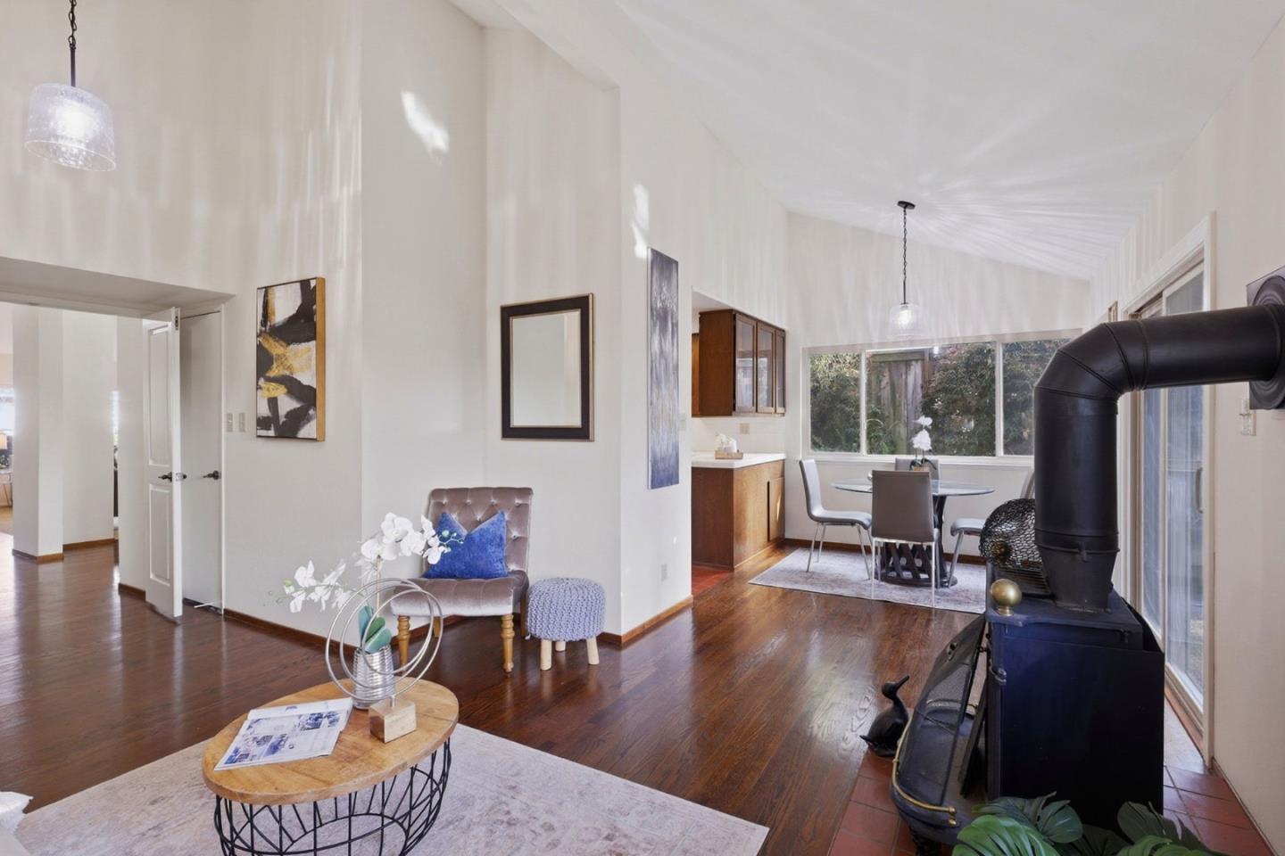 Detail Gallery Image 18 of 54 For 2026 Fairmont Dr, San Mateo,  CA 94402 - 3 Beds | 2/1 Baths