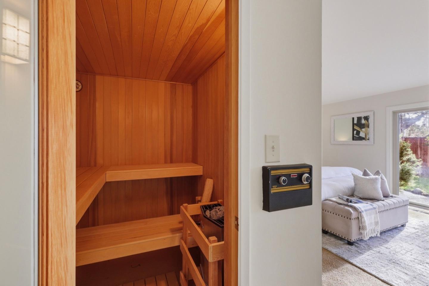 Detail Gallery Image 49 of 54 For 2026 Fairmont Dr, San Mateo,  CA 94402 - 3 Beds | 2/1 Baths