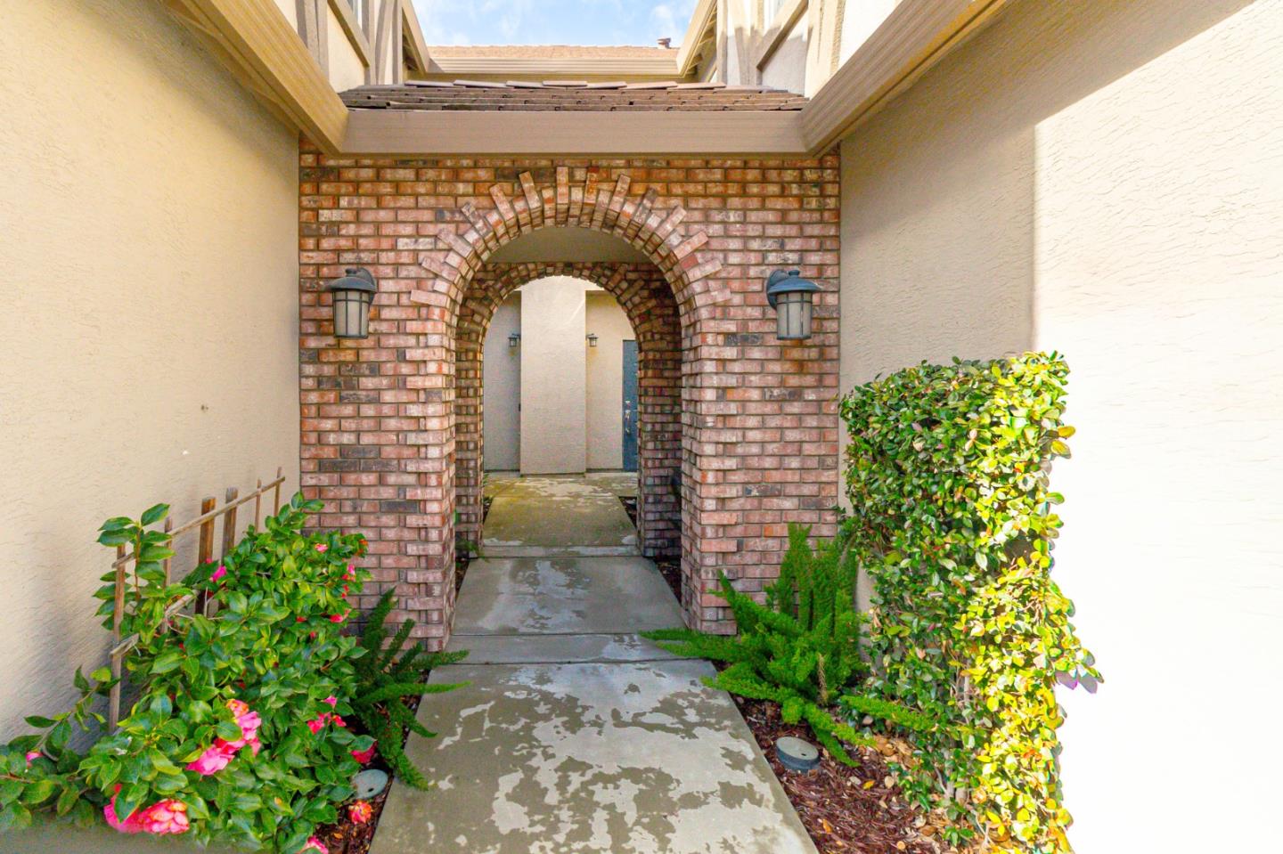 Detail Gallery Image 3 of 27 For 173 S Veracruz Pl, Mountain House,  CA 95391 - 3 Beds | 2/1 Baths