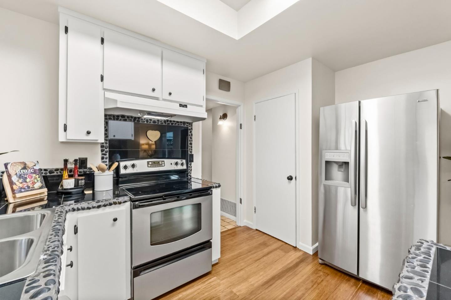 Detail Gallery Image 11 of 37 For 444 Roading Dr, San Jose,  CA 95123 - 4 Beds | 2 Baths