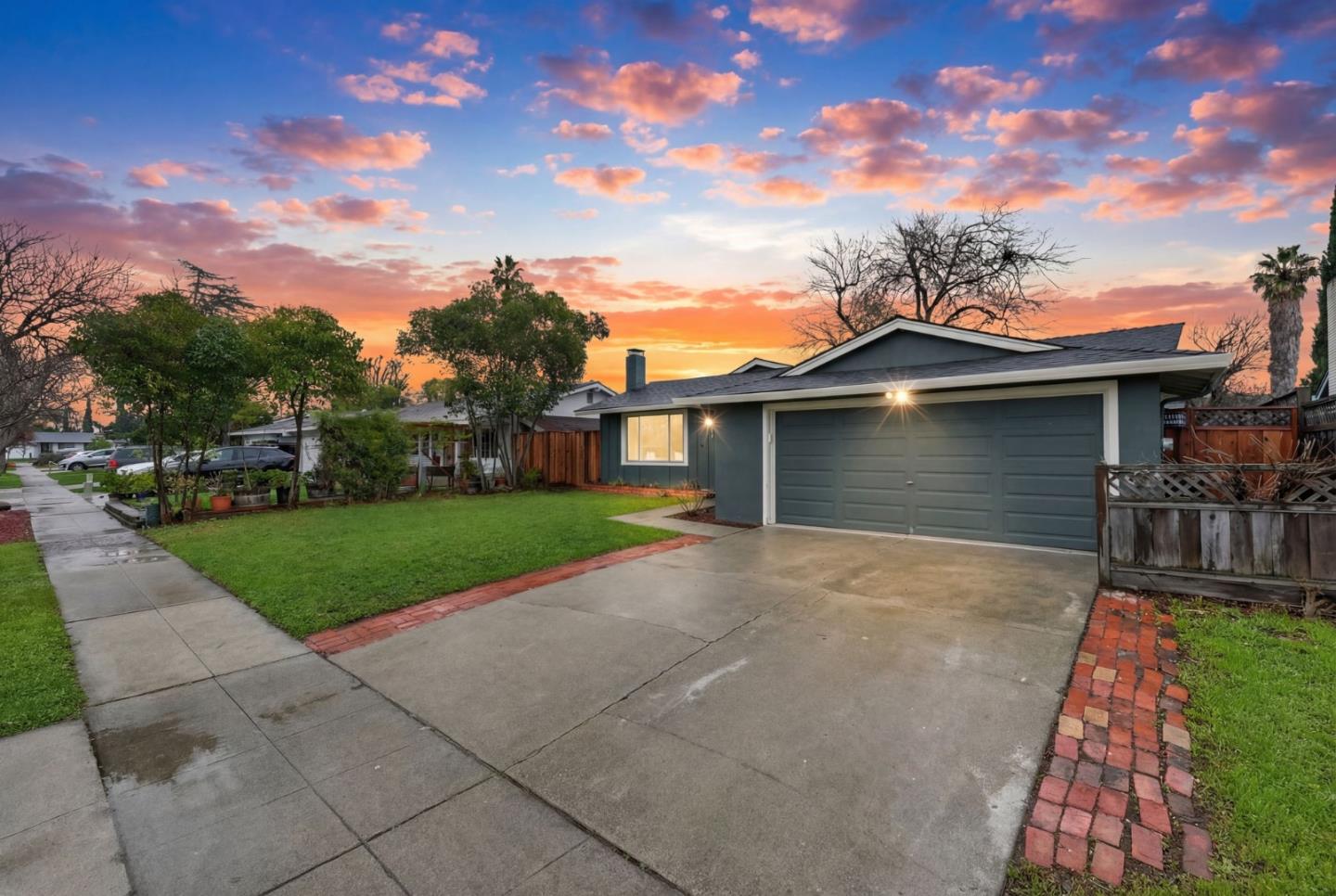 Detail Gallery Image 2 of 37 For 444 Roading Dr, San Jose,  CA 95123 - 4 Beds | 2 Baths