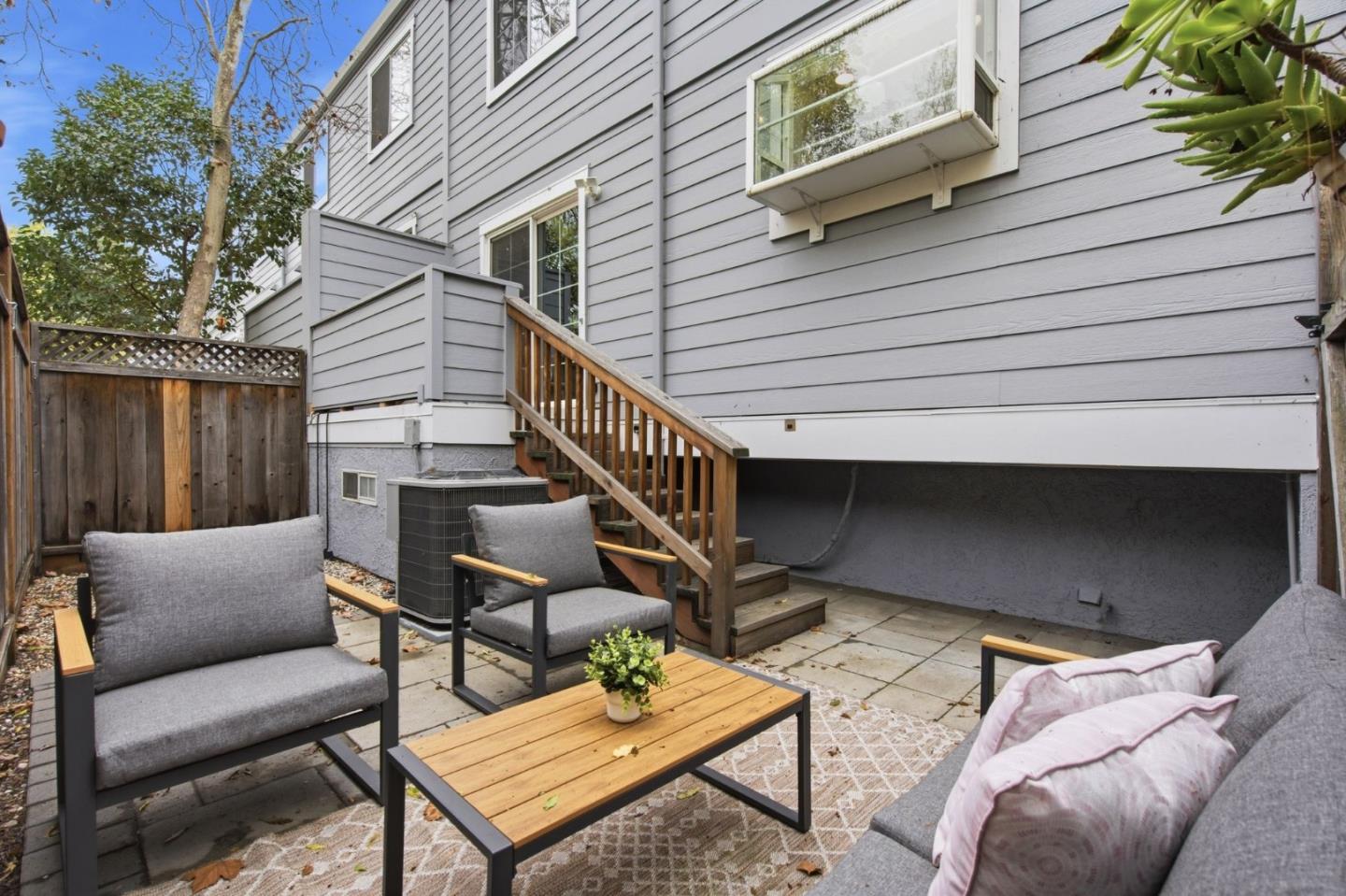 Detail Gallery Image 17 of 66 For 402 Union Ave a,  Campbell,  CA 95008 - 3 Beds | 2/1 Baths