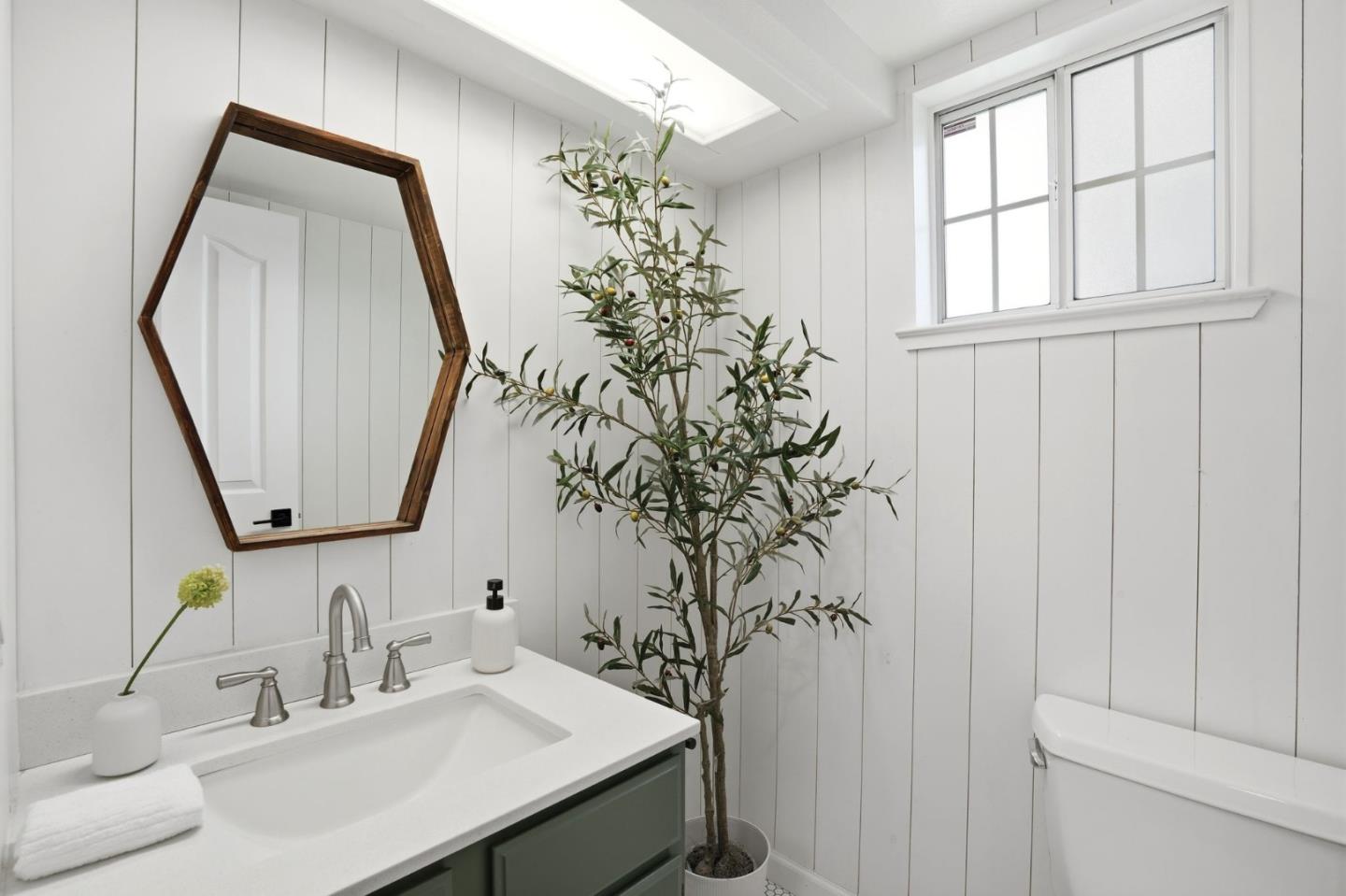 Detail Gallery Image 18 of 66 For 402 Union Ave a,  Campbell,  CA 95008 - 3 Beds | 2/1 Baths