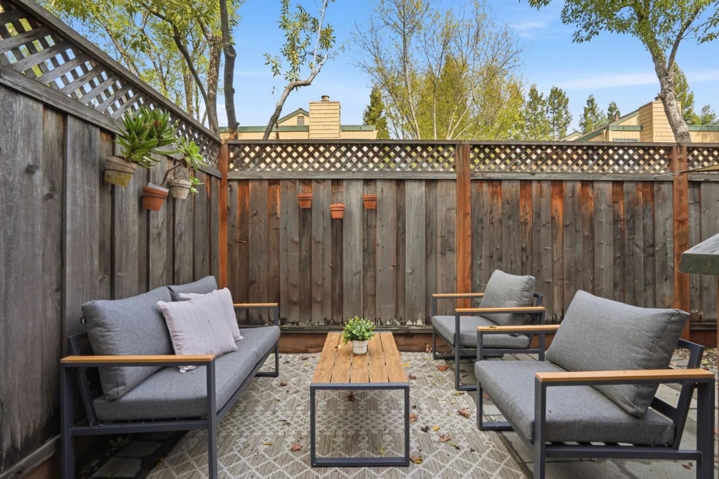 Detail Gallery Image 34 of 66 For 402 Union Ave a,  Campbell,  CA 95008 - 3 Beds | 2/1 Baths