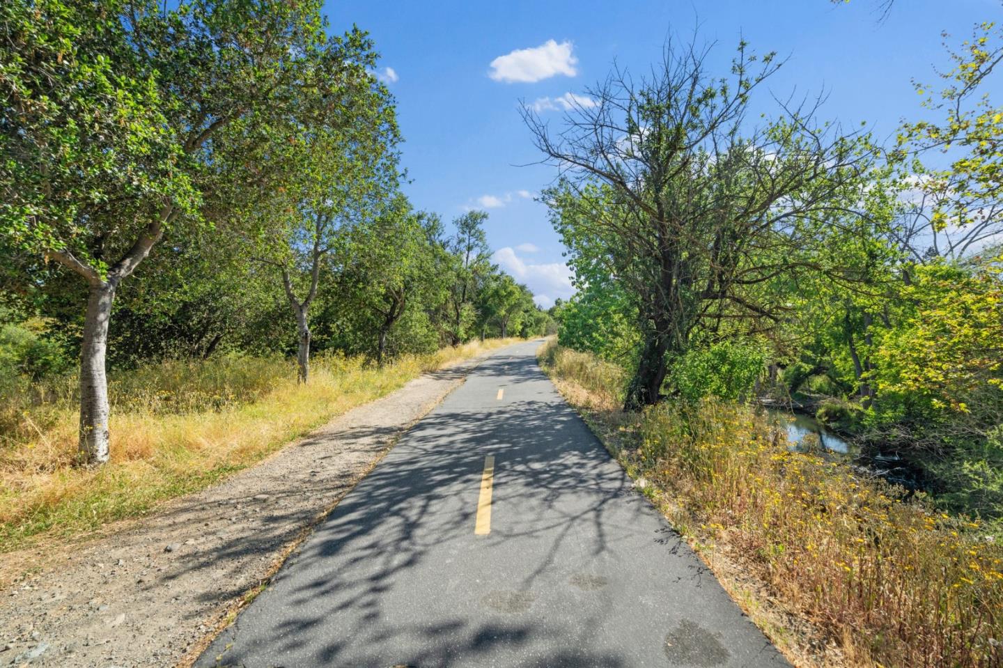 Detail Gallery Image 61 of 66 For 402 Union Ave a,  Campbell,  CA 95008 - 3 Beds | 2/1 Baths