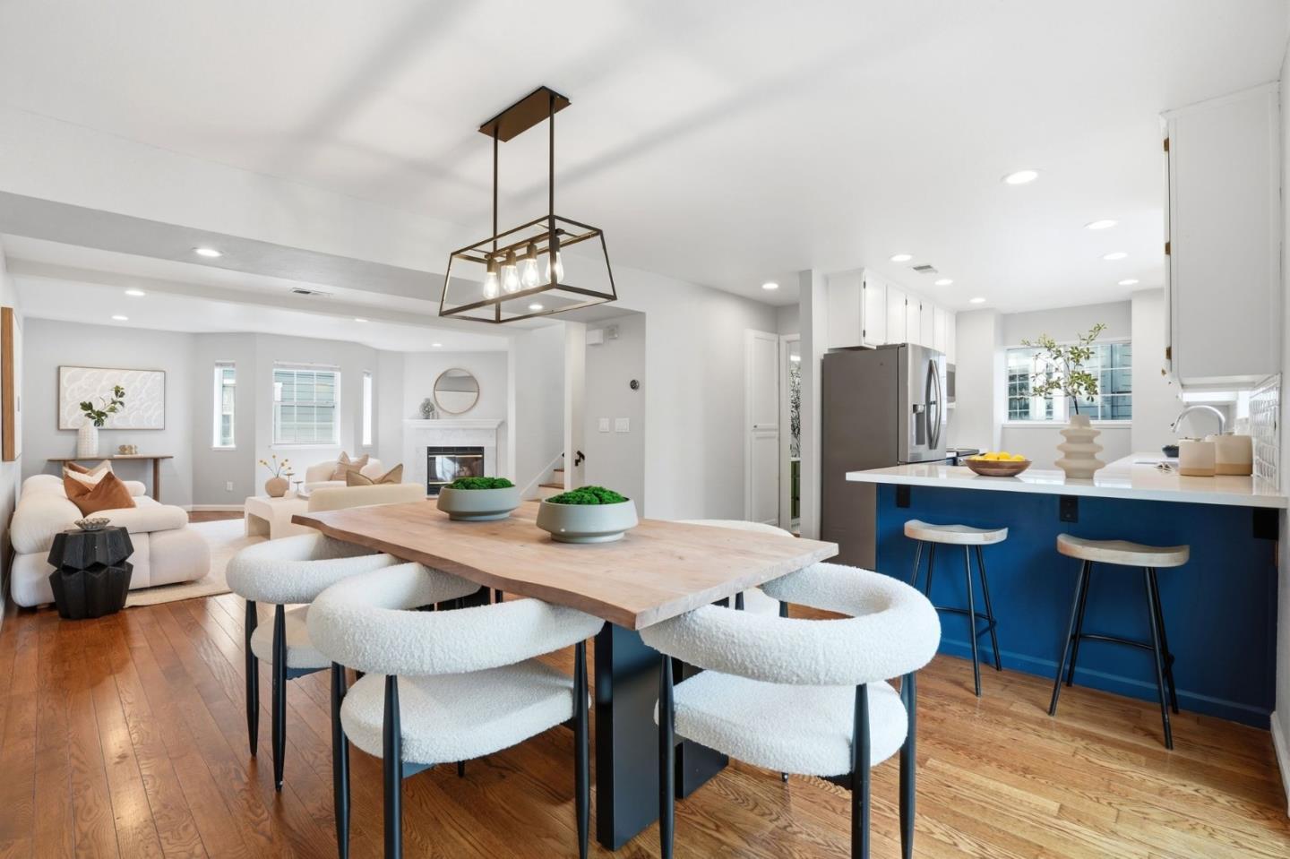 Detail Gallery Image 7 of 66 For 402 Union Ave a,  Campbell,  CA 95008 - 3 Beds | 2/1 Baths