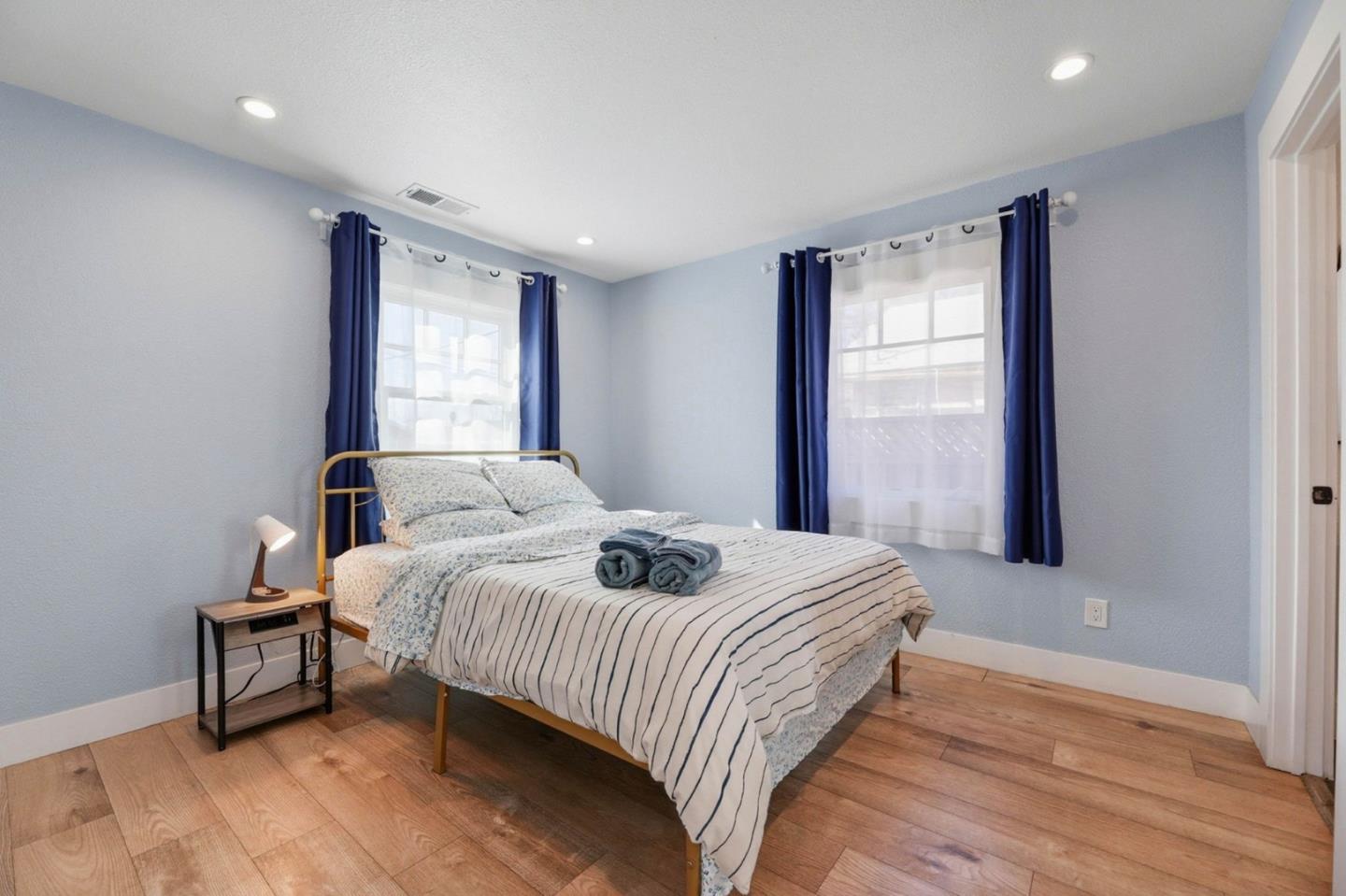 Detail Gallery Image 11 of 20 For 914 Harliss Ave, San Jose,  CA 95110 - 2 Beds | 2 Baths