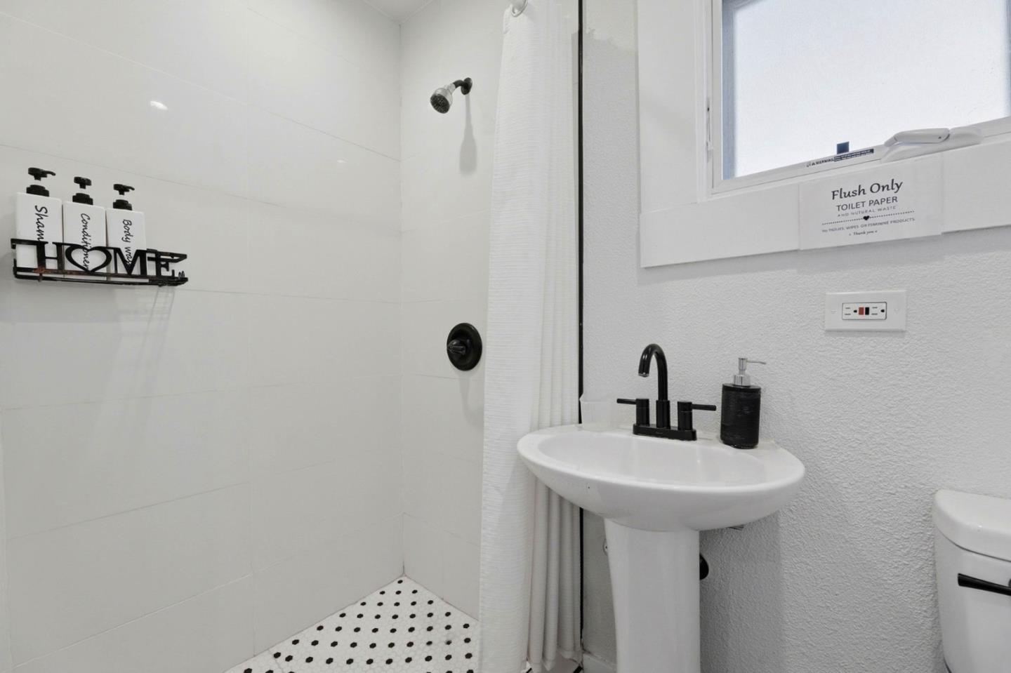 Detail Gallery Image 13 of 20 For 914 Harliss Ave, San Jose,  CA 95110 - 2 Beds | 2 Baths