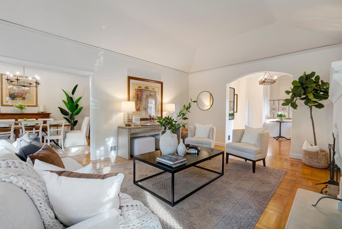 Detail Gallery Image 10 of 122 For 921 Arlington Rd, Redwood City,  CA 94062 - 5 Beds | 3 Baths