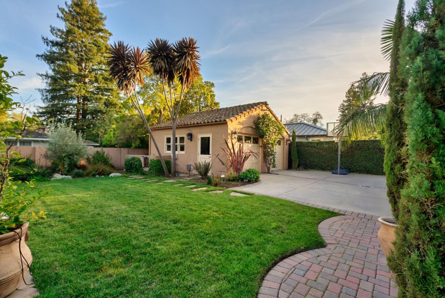 Detail Gallery Image 104 of 122 For 921 Arlington Rd, Redwood City,  CA 94062 - 5 Beds | 3 Baths