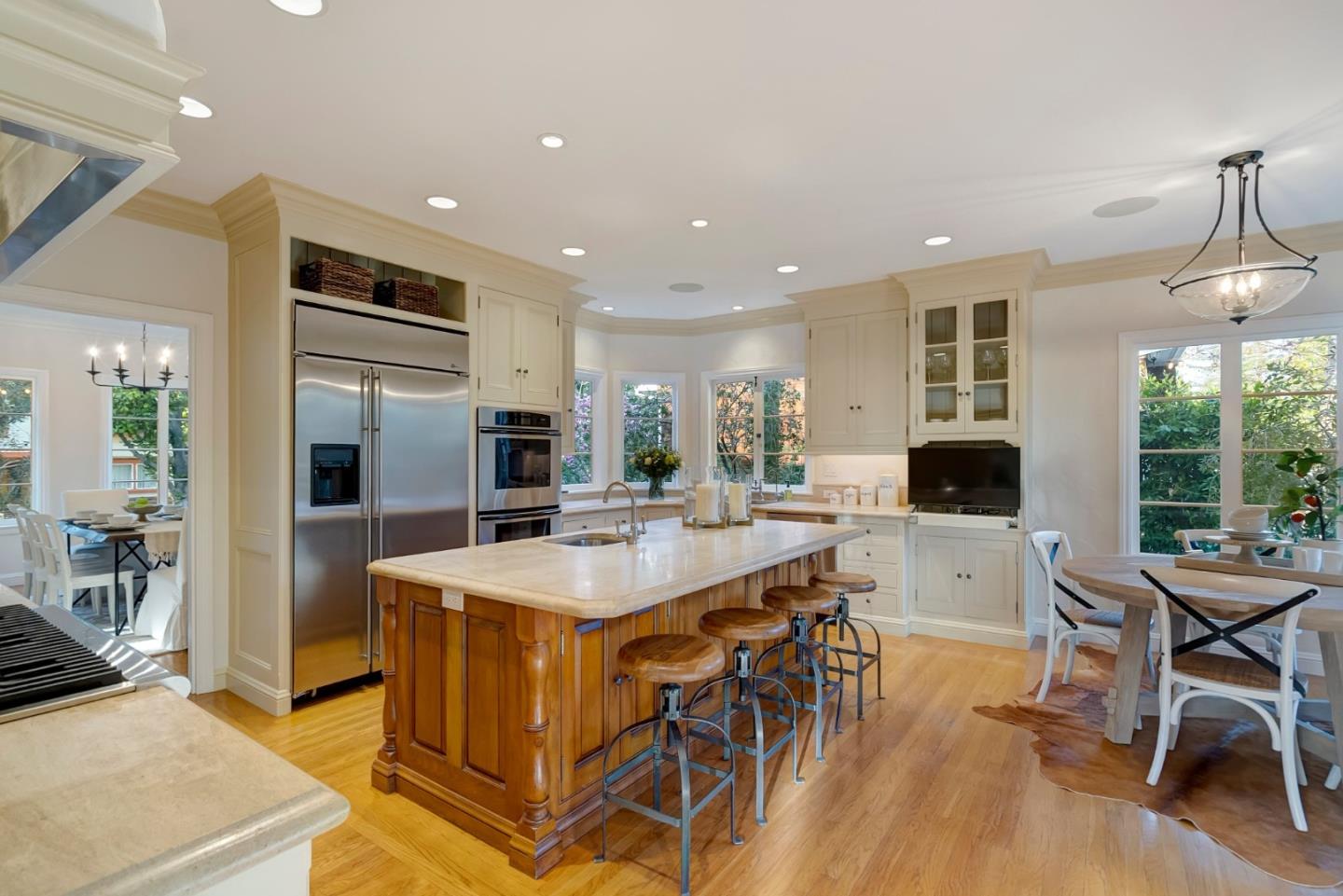 Detail Gallery Image 26 of 122 For 921 Arlington Rd, Redwood City,  CA 94062 - 5 Beds | 3 Baths