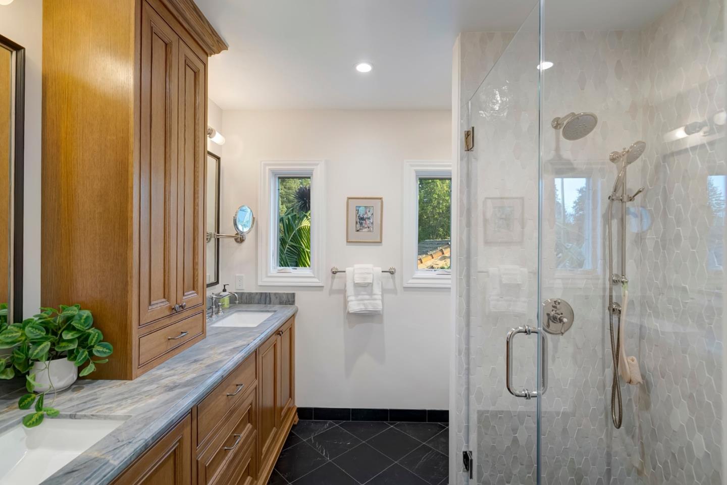 Detail Gallery Image 46 of 122 For 921 Arlington Rd, Redwood City,  CA 94062 - 5 Beds | 3 Baths