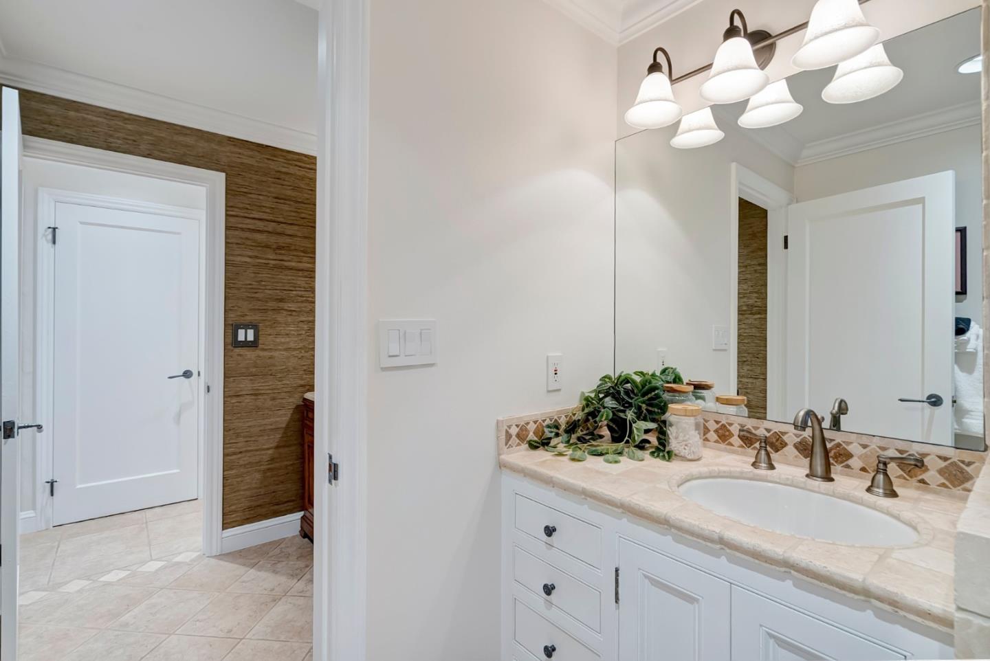 Detail Gallery Image 67 of 122 For 921 Arlington Rd, Redwood City,  CA 94062 - 5 Beds | 3 Baths