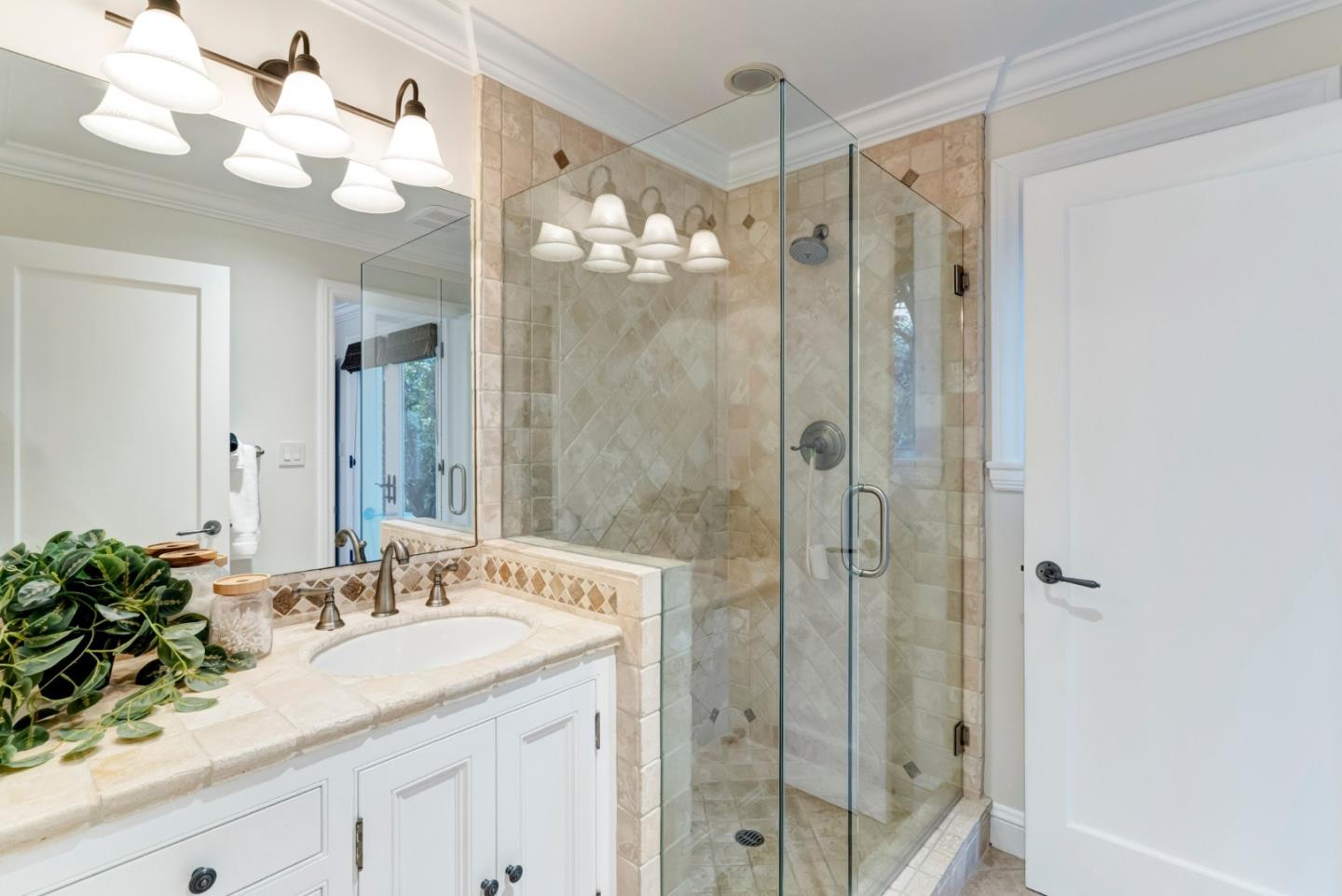 Detail Gallery Image 68 of 122 For 921 Arlington Rd, Redwood City,  CA 94062 - 5 Beds | 3 Baths