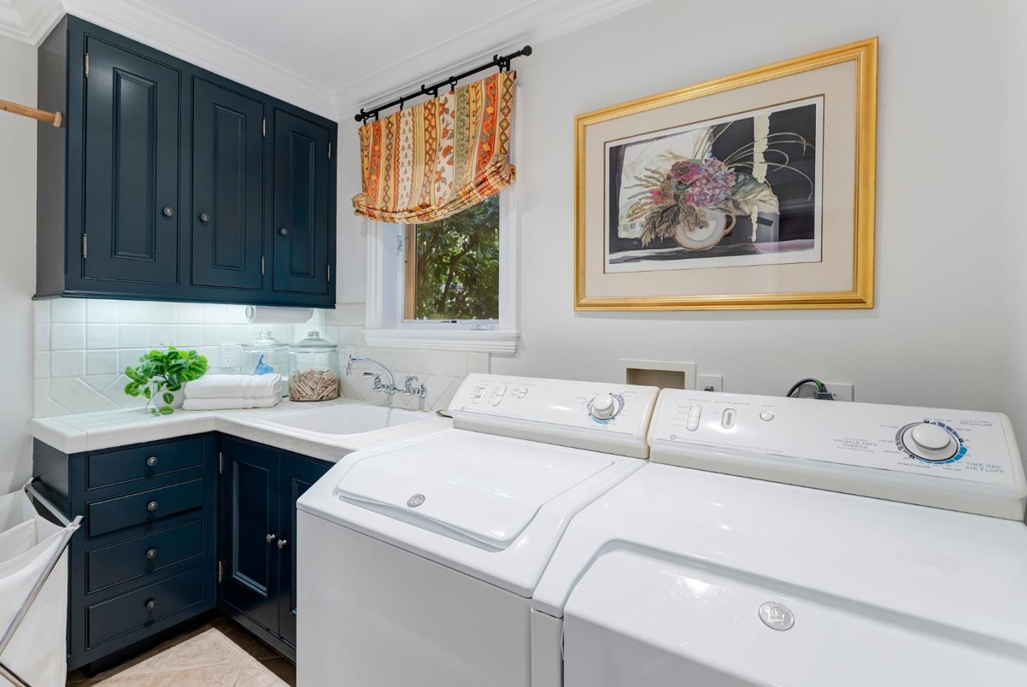 Detail Gallery Image 72 of 122 For 921 Arlington Rd, Redwood City,  CA 94062 - 5 Beds | 3 Baths