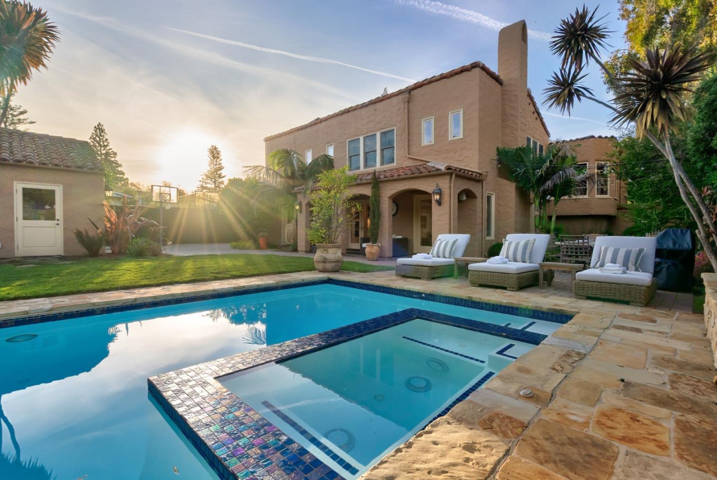 Detail Gallery Image 78 of 122 For 921 Arlington Rd, Redwood City,  CA 94062 - 5 Beds | 3 Baths