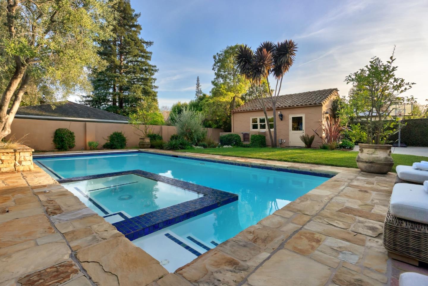 Detail Gallery Image 81 of 122 For 921 Arlington Rd, Redwood City,  CA 94062 - 5 Beds | 3 Baths