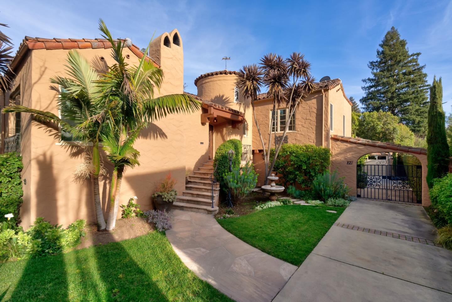 Detail Gallery Image 88 of 122 For 921 Arlington Rd, Redwood City,  CA 94062 - 5 Beds | 3 Baths