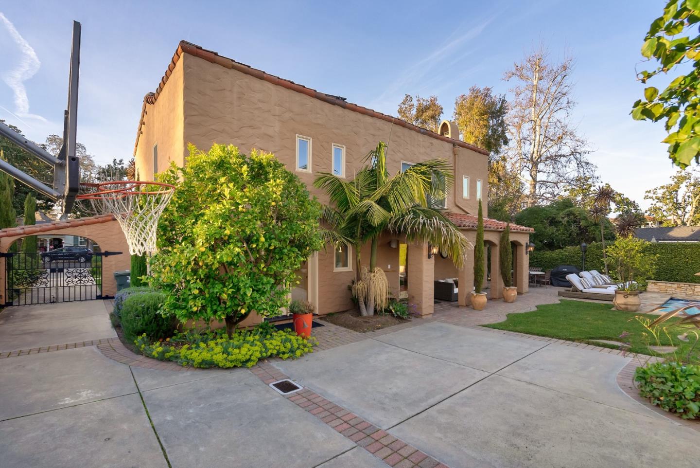 Detail Gallery Image 99 of 122 For 921 Arlington Rd, Redwood City,  CA 94062 - 5 Beds | 3 Baths