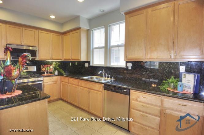 Detail Gallery Image 10 of 28 For 221 Parc Place Dr, Milpitas,  CA 95035 - 2 Beds | 2/1 Baths