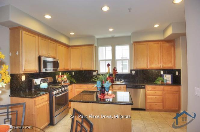 Detail Gallery Image 11 of 28 For 221 Parc Place Dr, Milpitas,  CA 95035 - 2 Beds | 2/1 Baths