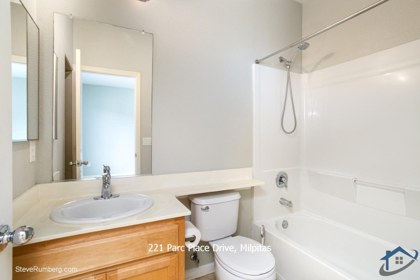 Detail Gallery Image 33 of 44 For 221 Parc Place Dr, Milpitas,  CA 95035 - 2 Beds | 2/1 Baths