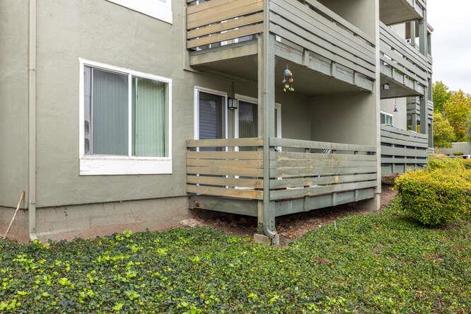 Detail Gallery Image 17 of 22 For 4008 Farm Hill Blvd #102,  Redwood City,  CA 94061 - 2 Beds | 1 Baths