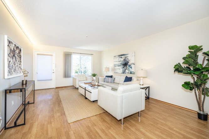 Detail Gallery Image 3 of 22 For 4008 Farm Hill Blvd #102,  Redwood City,  CA 94061 - 2 Beds | 1 Baths