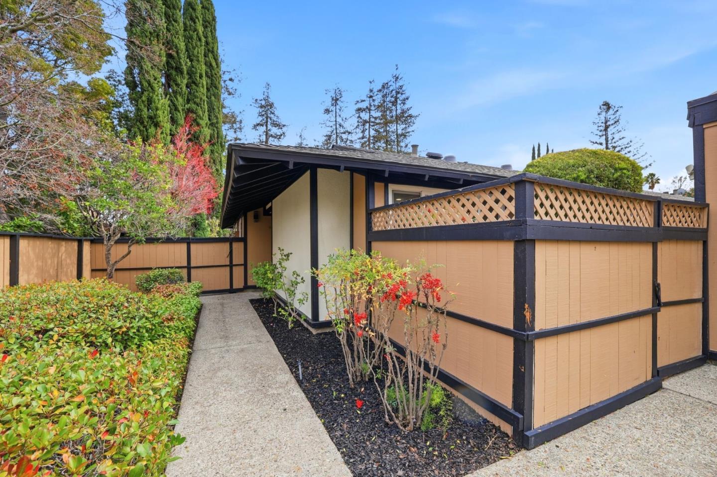 Detail Gallery Image 35 of 40 For 1204 Blackberry Ter, Sunnyvale,  CA 94087 - 3 Beds | 2 Baths