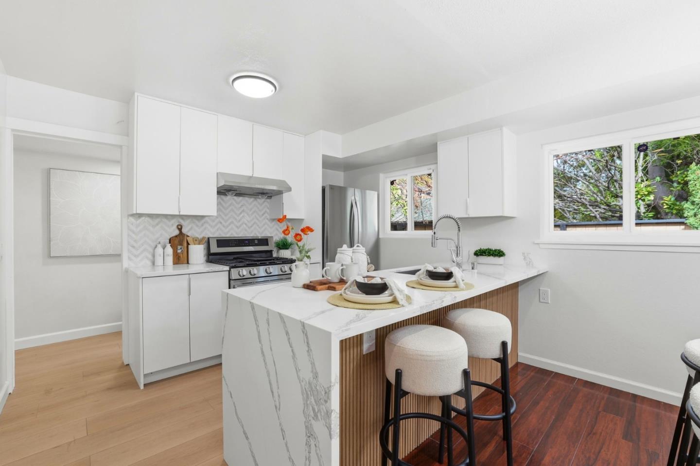 Detail Gallery Image 9 of 40 For 1204 Blackberry Ter, Sunnyvale,  CA 94087 - 3 Beds | 2 Baths