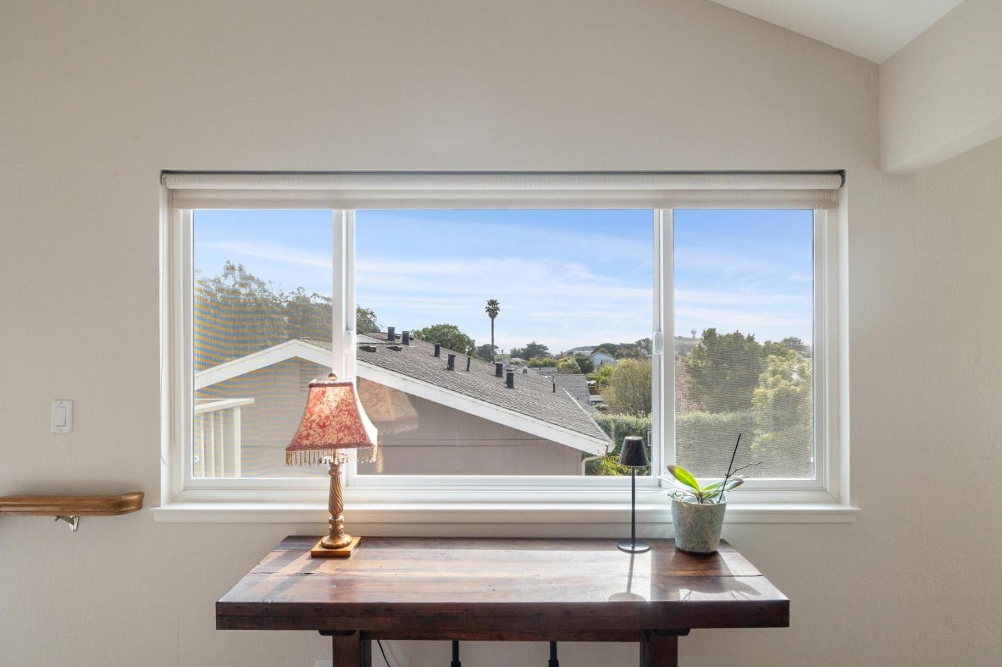 Detail Gallery Image 15 of 50 For 261 Coral Reef Ave, El Granada,  CA 94018 - 4 Beds | 2/1 Baths