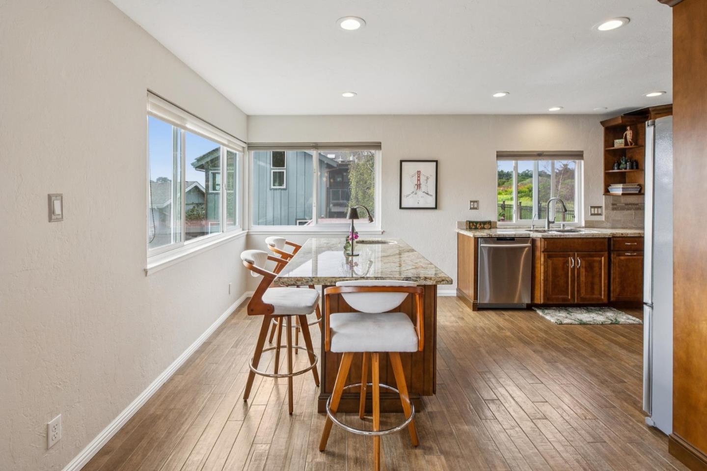 Detail Gallery Image 16 of 50 For 261 Coral Reef Ave, El Granada,  CA 94018 - 4 Beds | 2/1 Baths