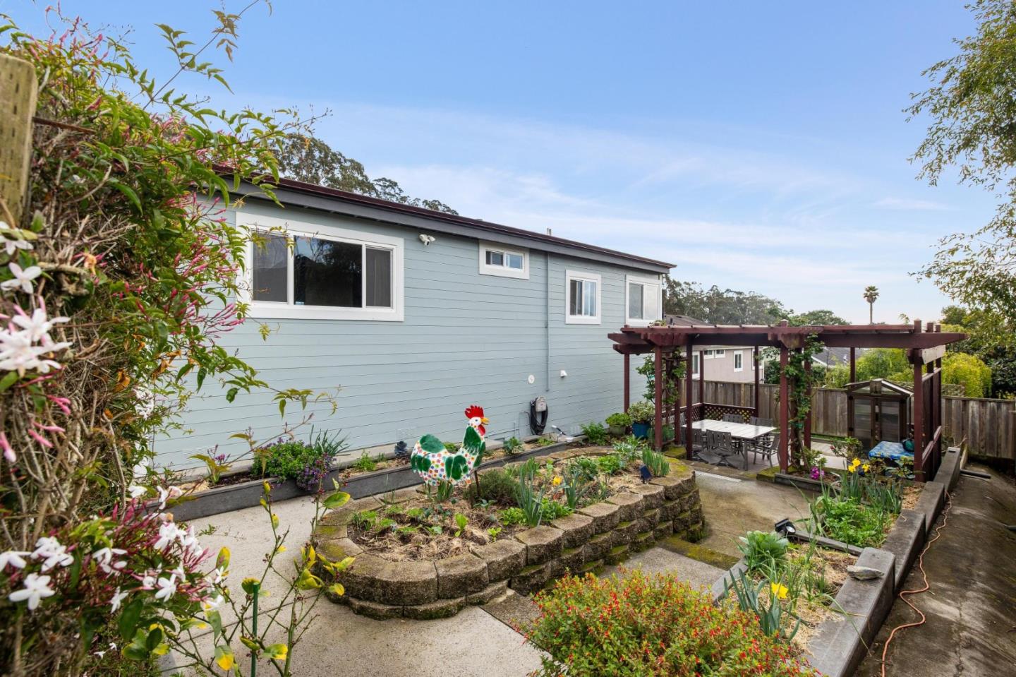 Detail Gallery Image 42 of 50 For 261 Coral Reef Ave, El Granada,  CA 94018 - 4 Beds | 2/1 Baths