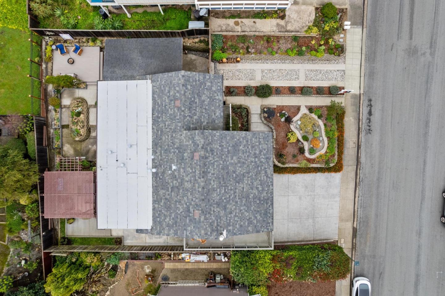 Detail Gallery Image 49 of 50 For 261 Coral Reef Ave, El Granada,  CA 94018 - 4 Beds | 2/1 Baths