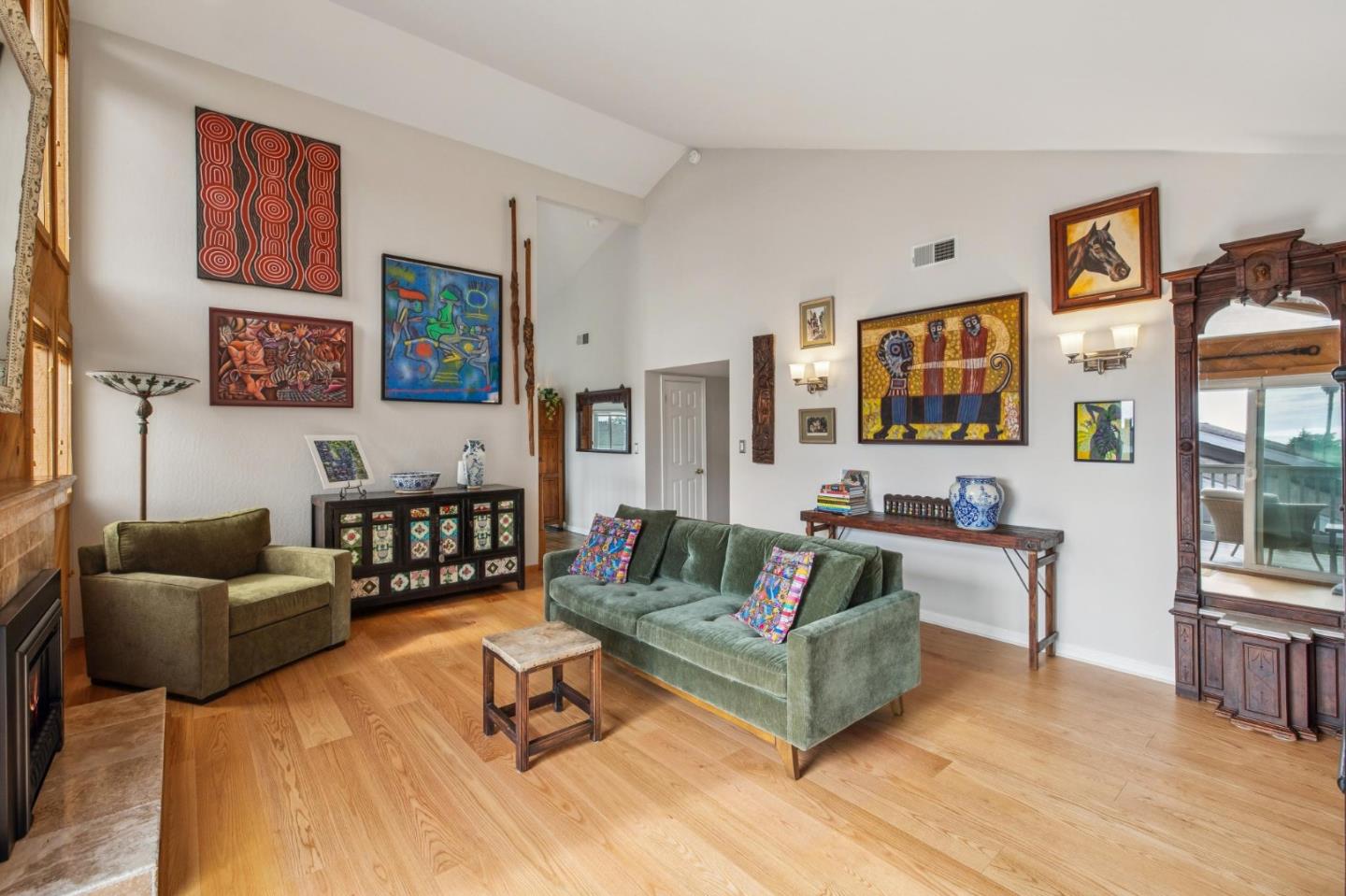 Detail Gallery Image 7 of 50 For 261 Coral Reef Ave, El Granada,  CA 94018 - 4 Beds | 2/1 Baths