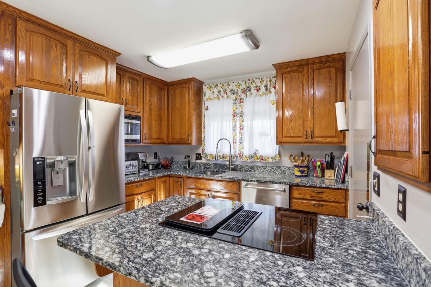 Detail Gallery Image 10 of 40 For 703 Laurie Ave, Santa Clara,  CA 95054 - 4 Beds | 2 Baths