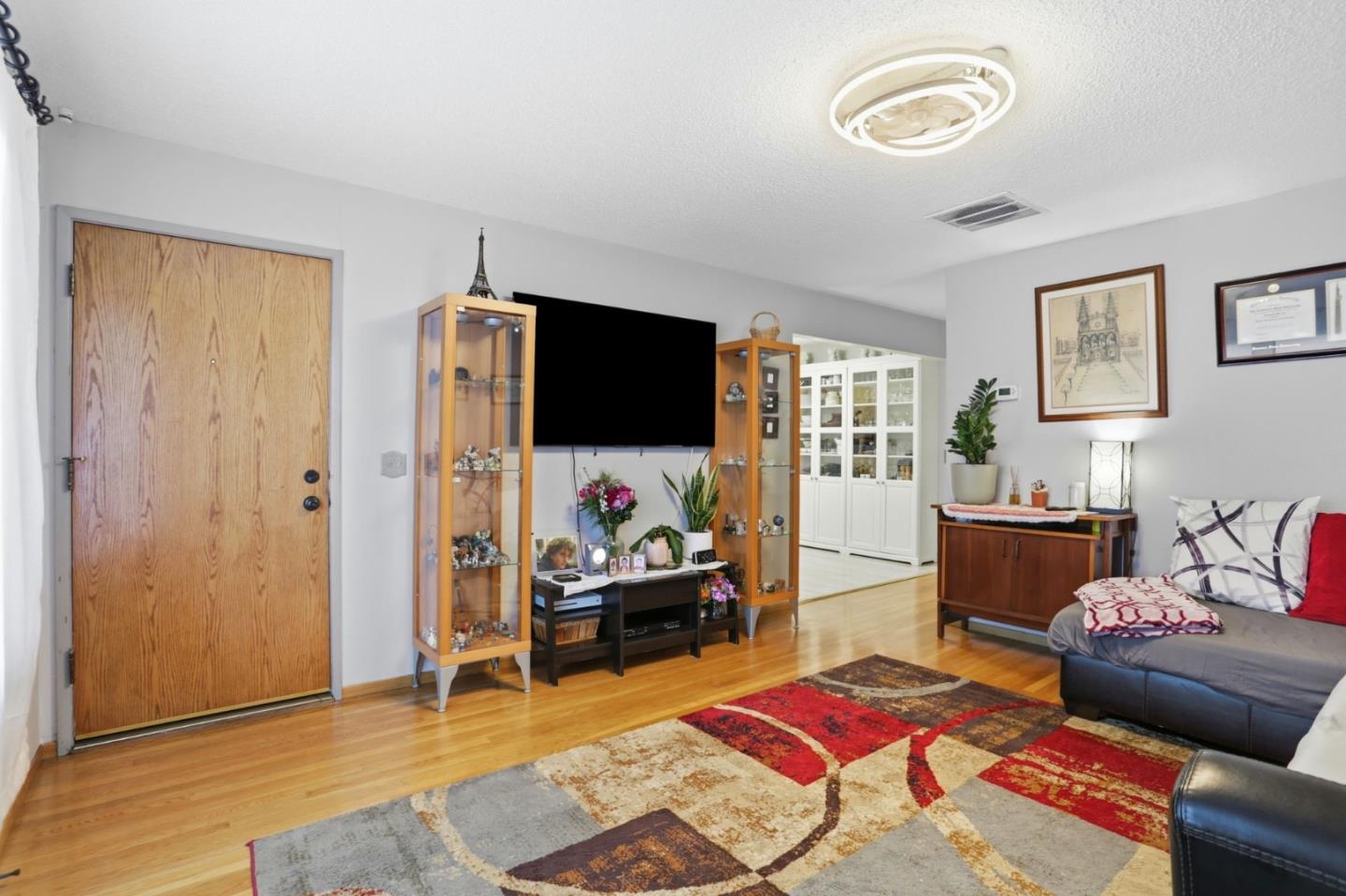 Detail Gallery Image 8 of 40 For 703 Laurie Ave, Santa Clara,  CA 95054 - 4 Beds | 2 Baths