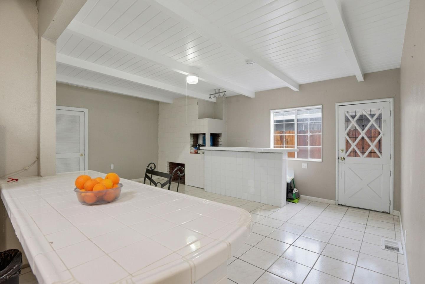 Detail Gallery Image 14 of 51 For 2548 Hazelwood Way, East Palo Alto,  CA 94303 - 4 Beds | 2 Baths