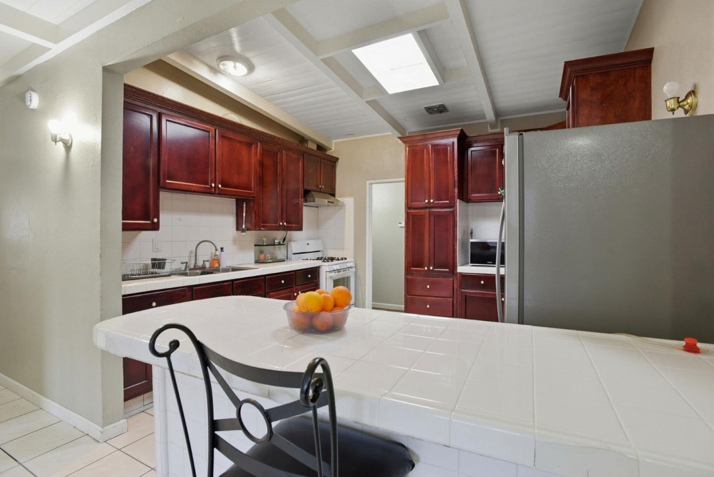 Detail Gallery Image 15 of 51 For 2548 Hazelwood Way, East Palo Alto,  CA 94303 - 4 Beds | 2 Baths